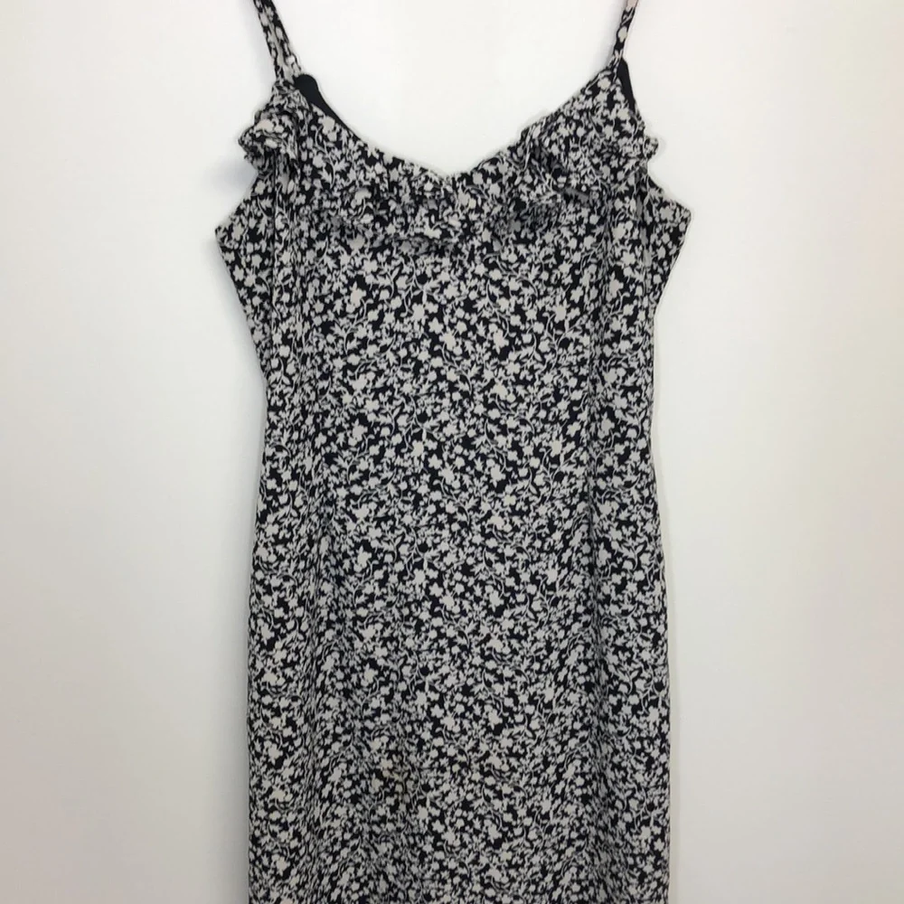 Urban Outfitters Angelica Floral Ruffle Midi Dress Black Cream Size Medium - Picture 5 of 12